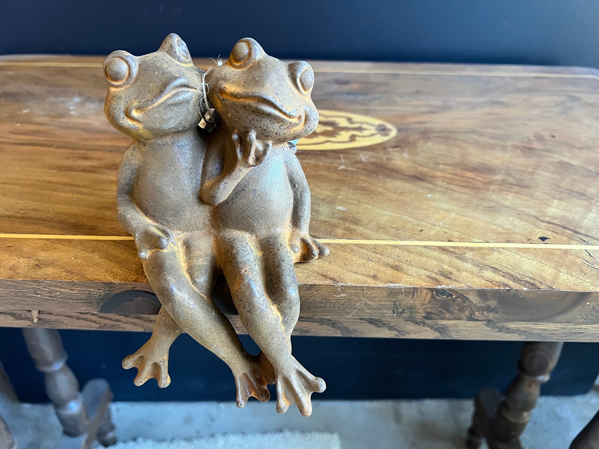   Cast Iron Love Frogs