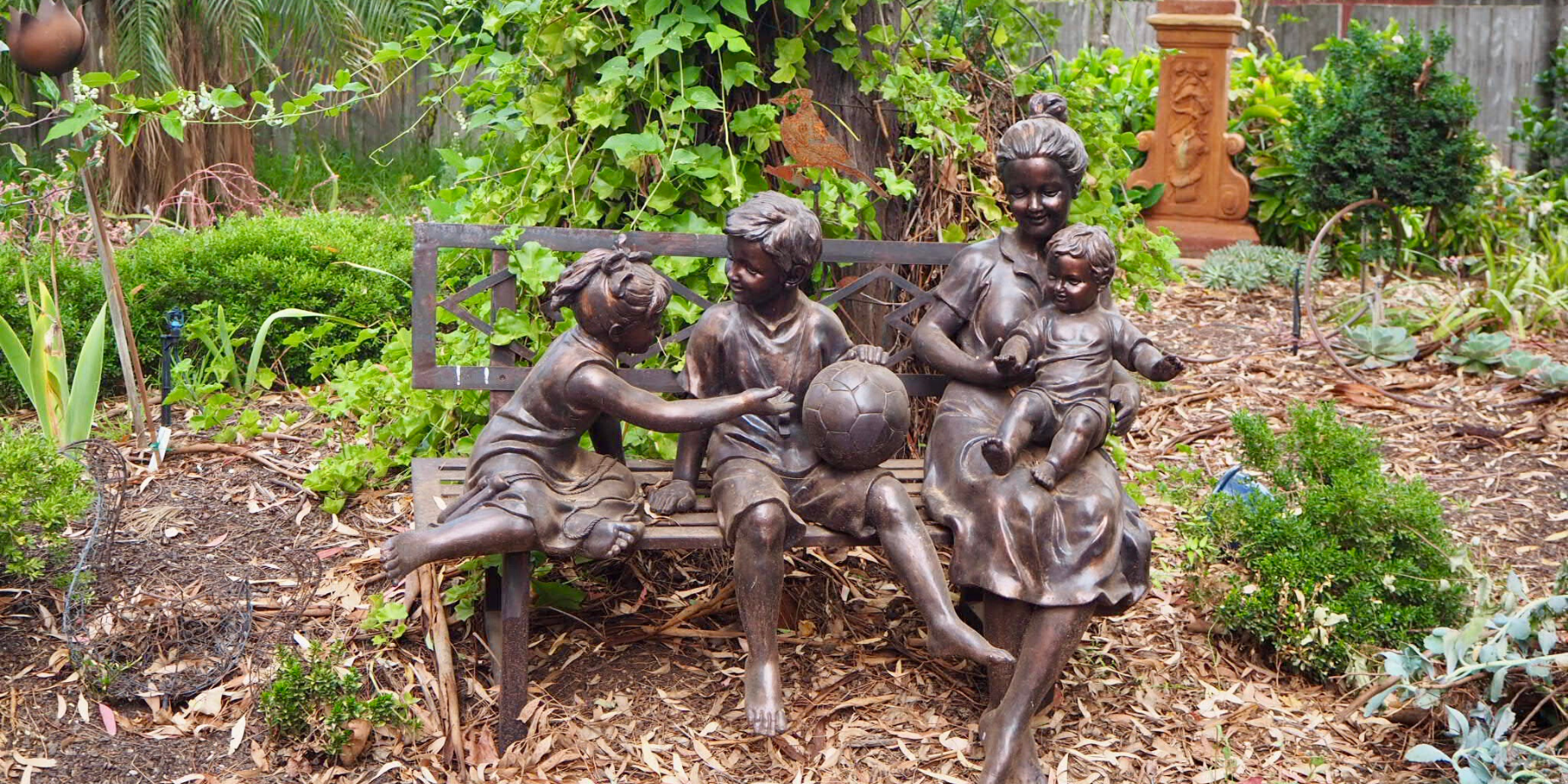   Browse our Home and Garden Statues