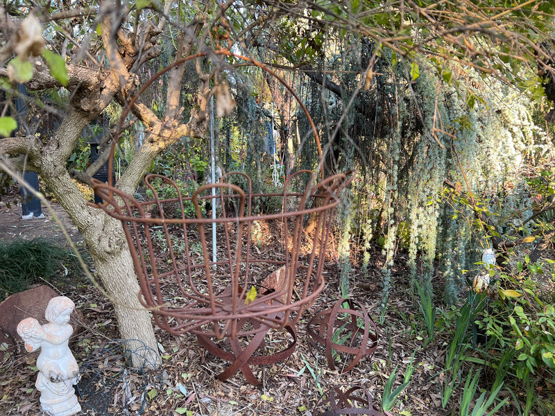  Hanging Rust Basket - Large