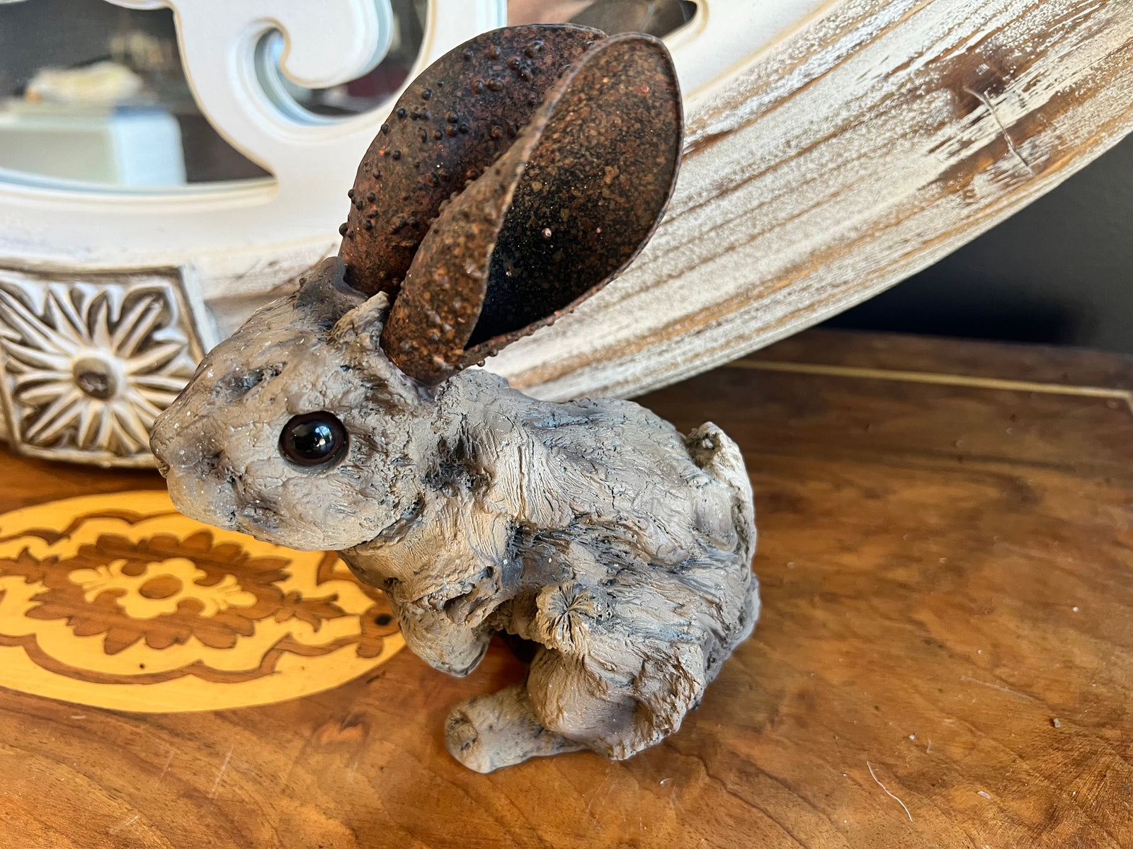  Driftwood Look Rabbit Sitting- Small
