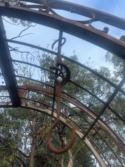  Hanging Hook with Twirl - Rust