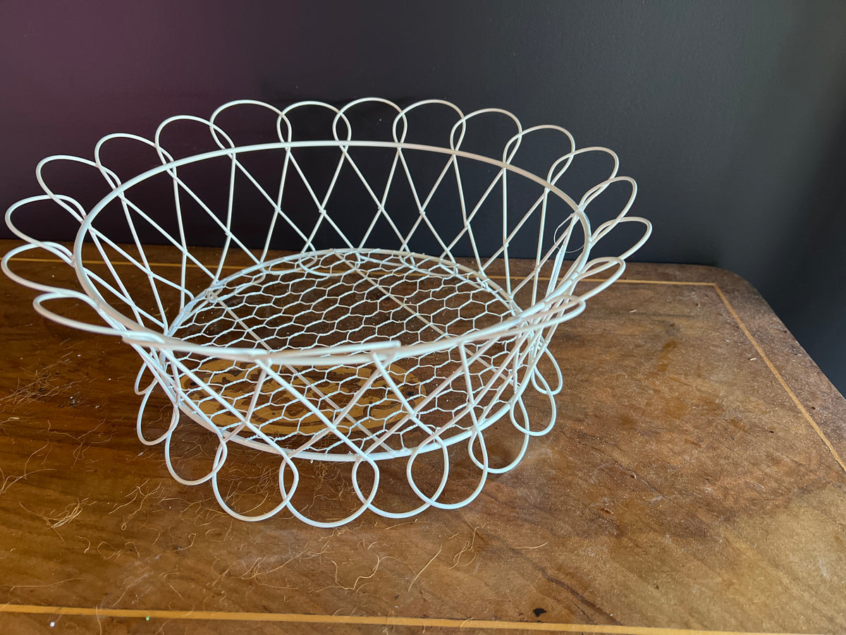  White Wire Basket - Table