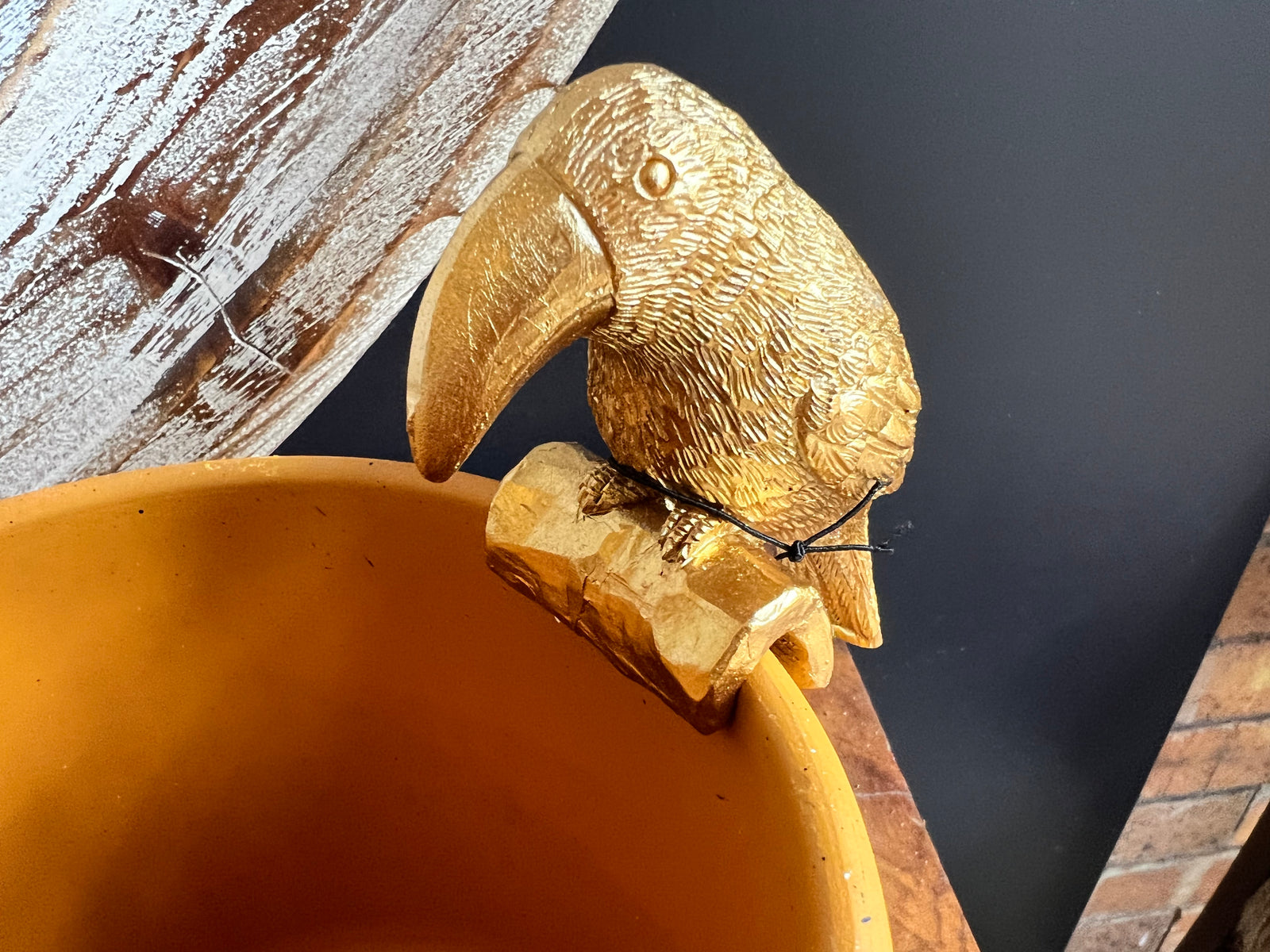  Grayson Toucan Pot Hanger- Gold