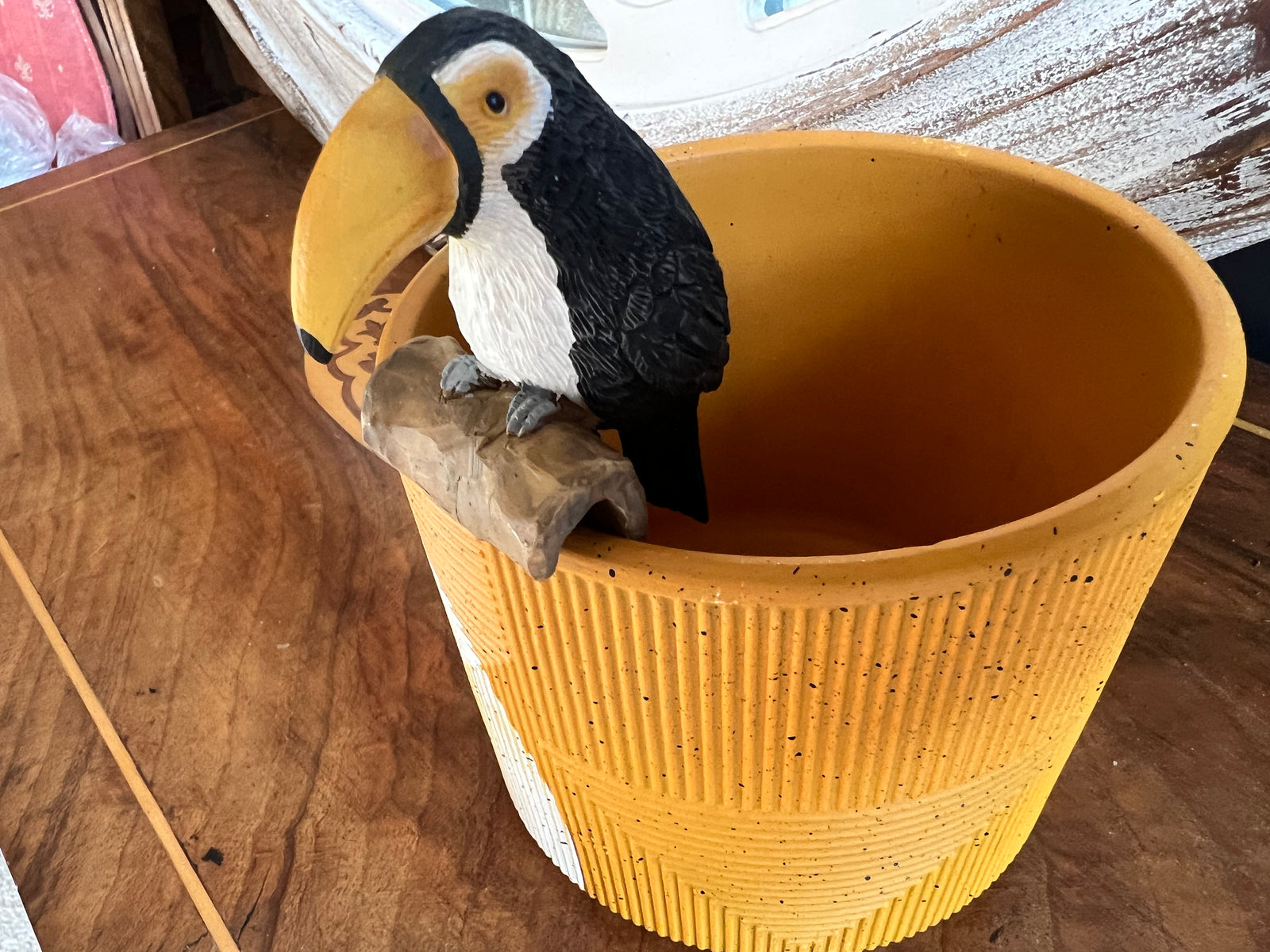  Grayson Toucan Pot Hanger