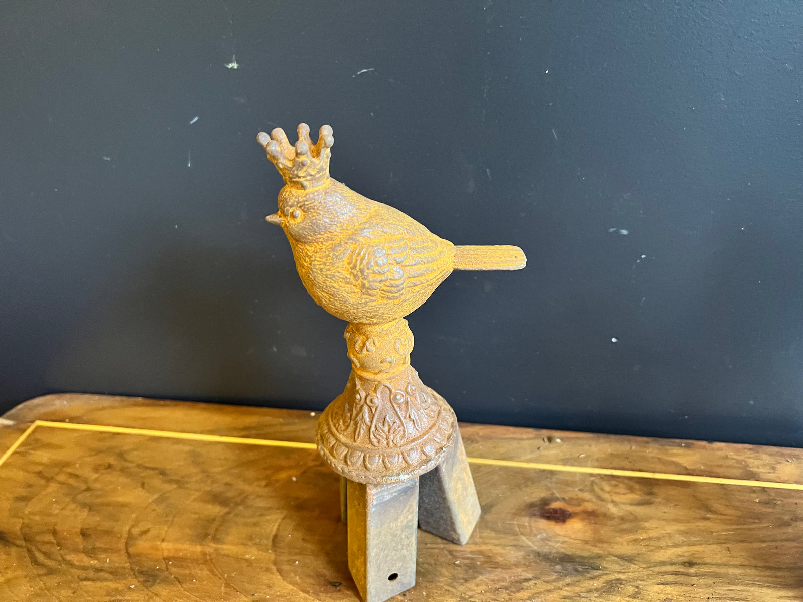  Stake Topper Royal Bird Cast Rust- B