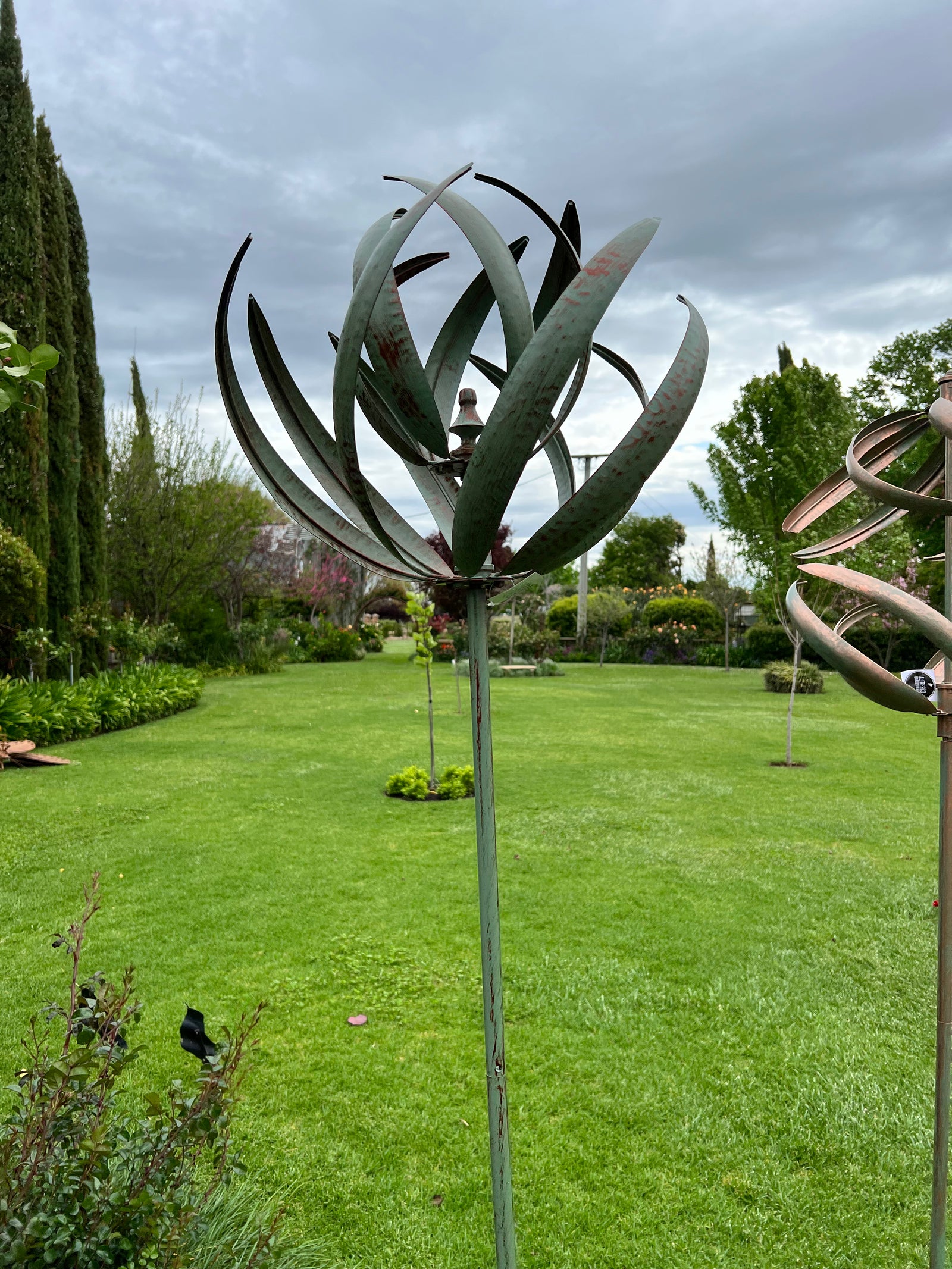  Lotus Wind Spinner -Red