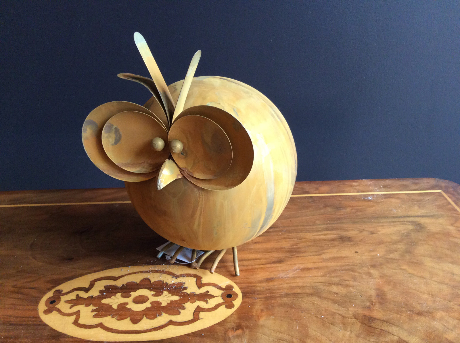  Large Round rust colouring Bird