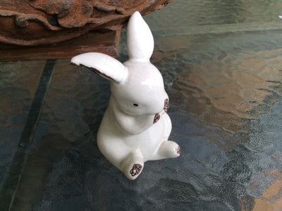  Contented White Crackle glaze Rabbit