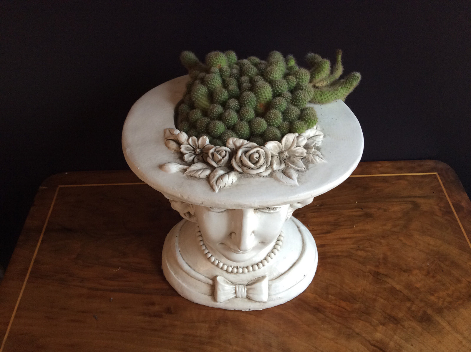  30cm Lady Hat Planter - Fibre Clay
