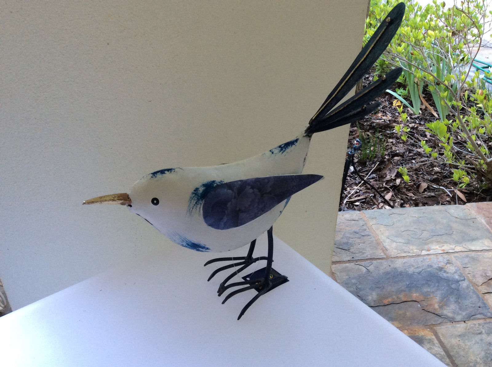  Small white Metal bird