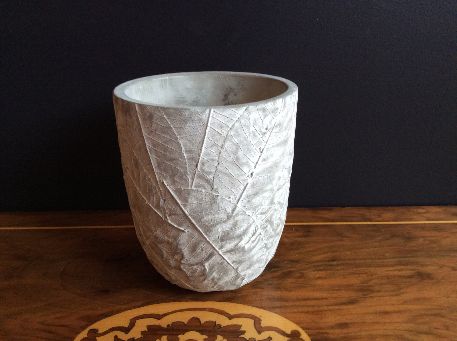  Pot leaf Edge Large planter