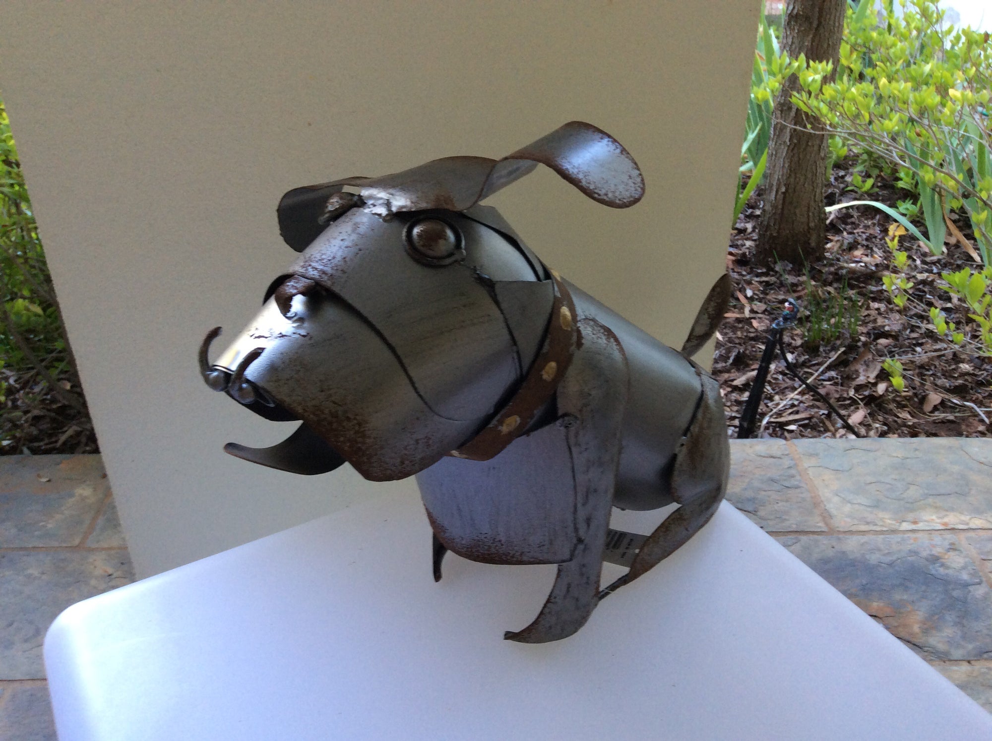   Doug the Bulldog Metal statue