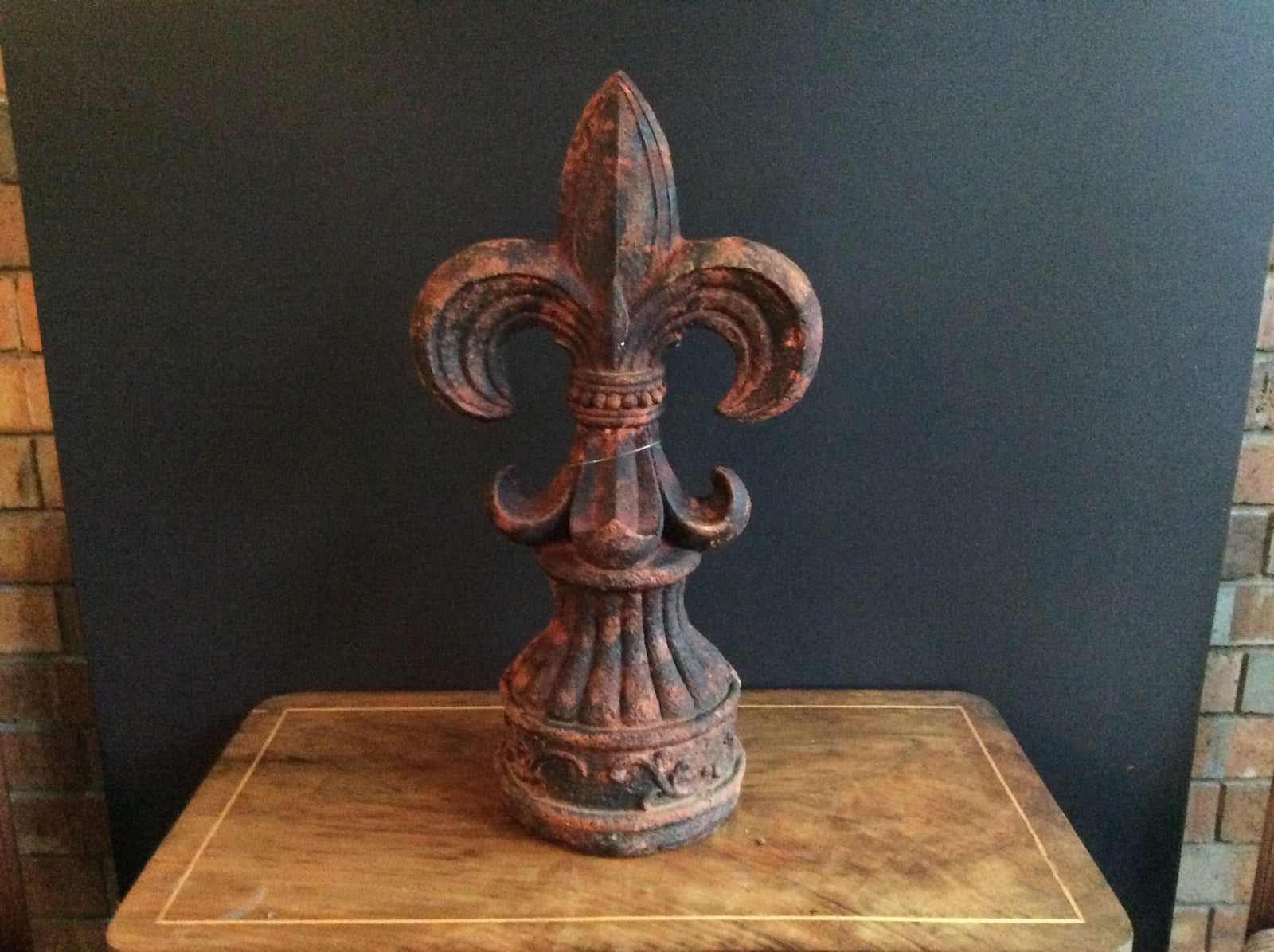  Large Rust Fleur - de - Lis Resin decor