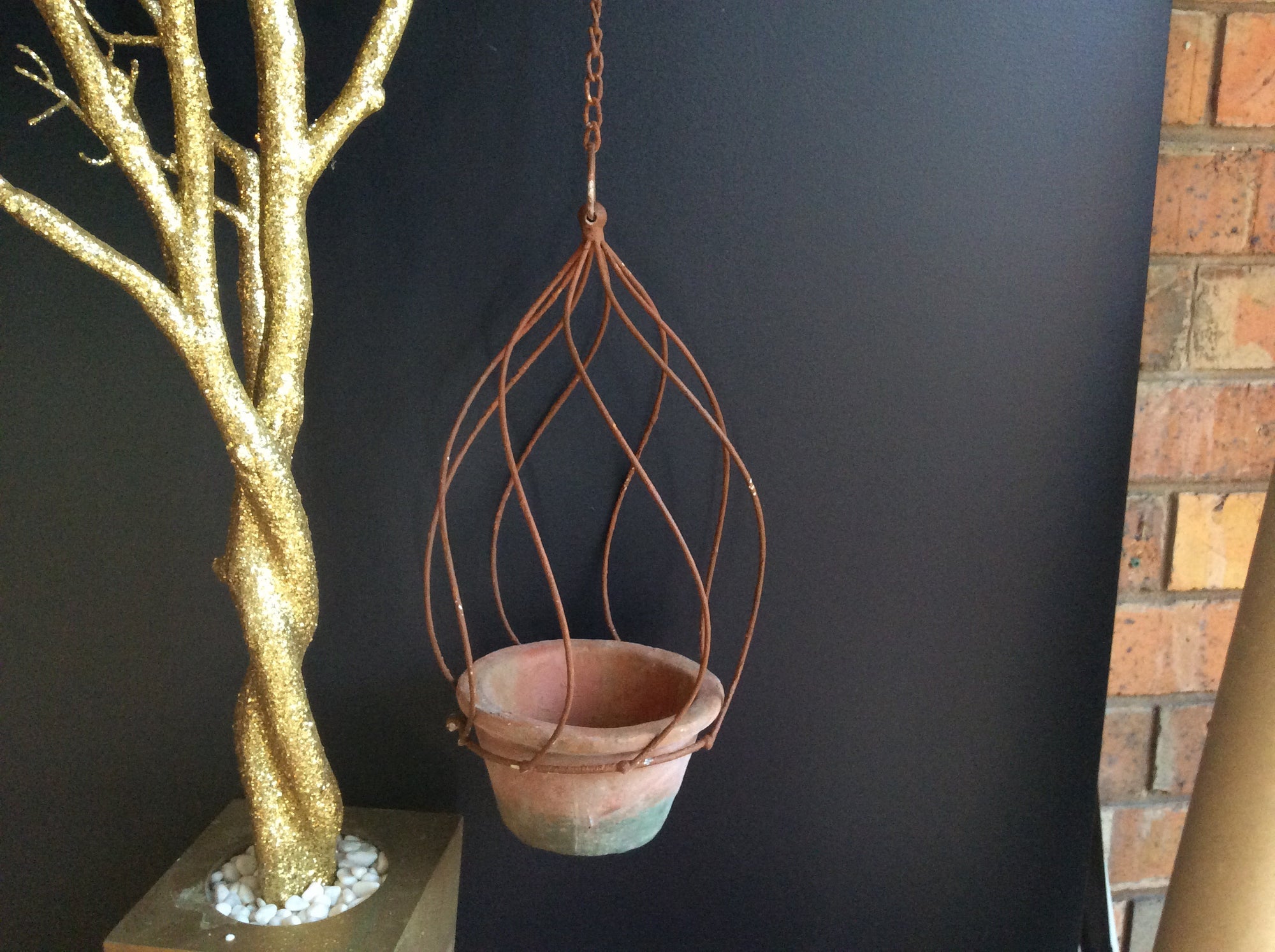   Planter Hanging -Climber -Rust