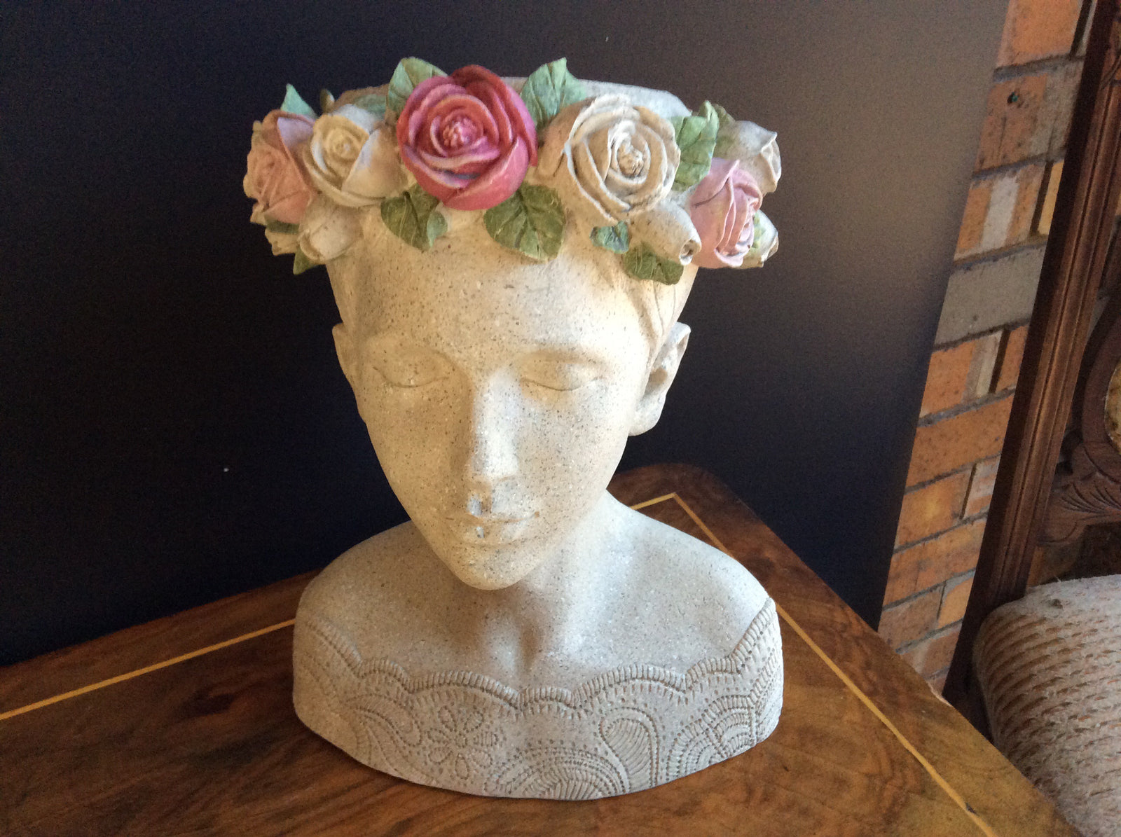  Alexina Head Planter