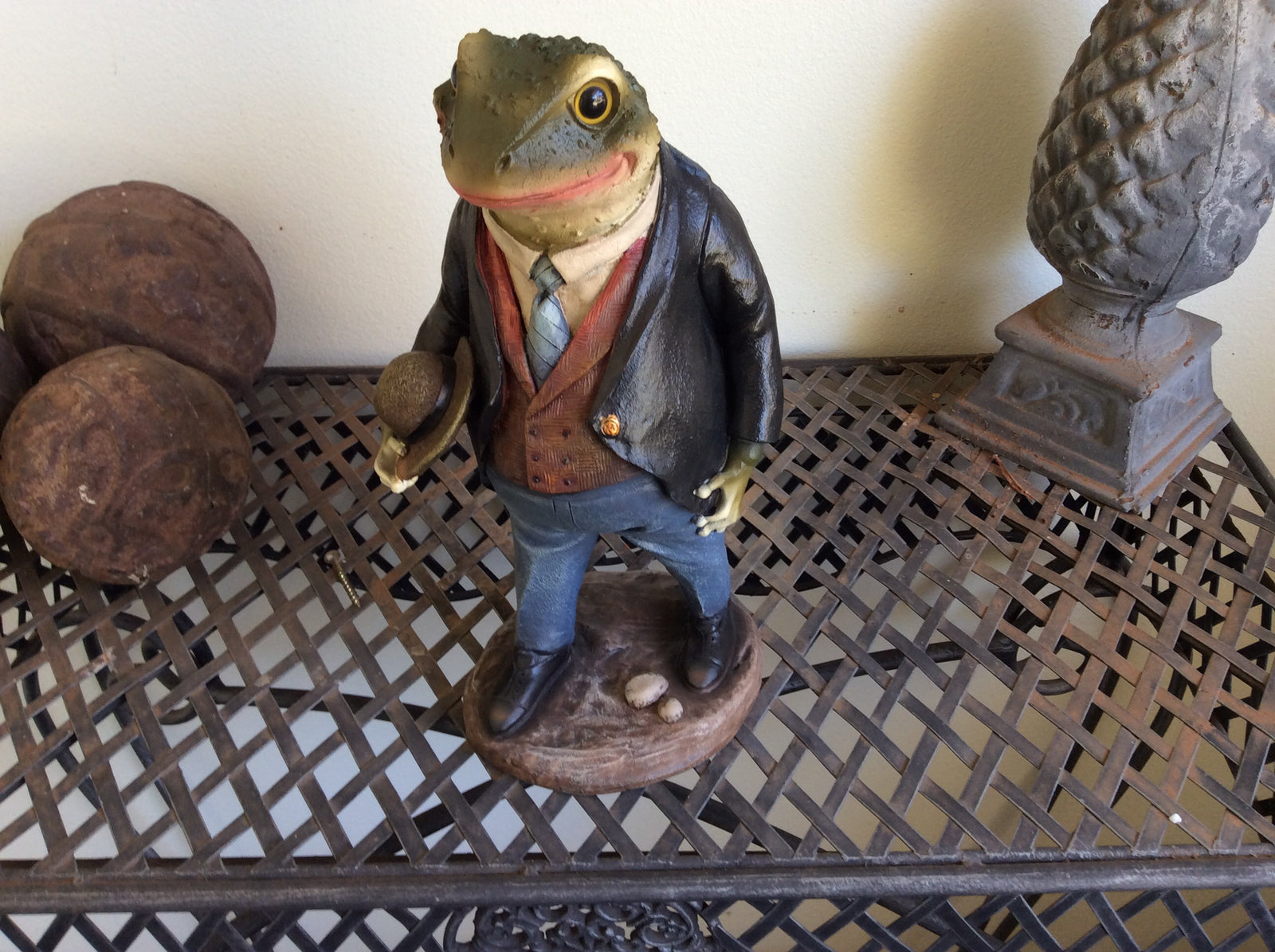  Willow Mr Frog - Resin