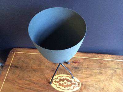  Matt Grey contemporary pot on stand