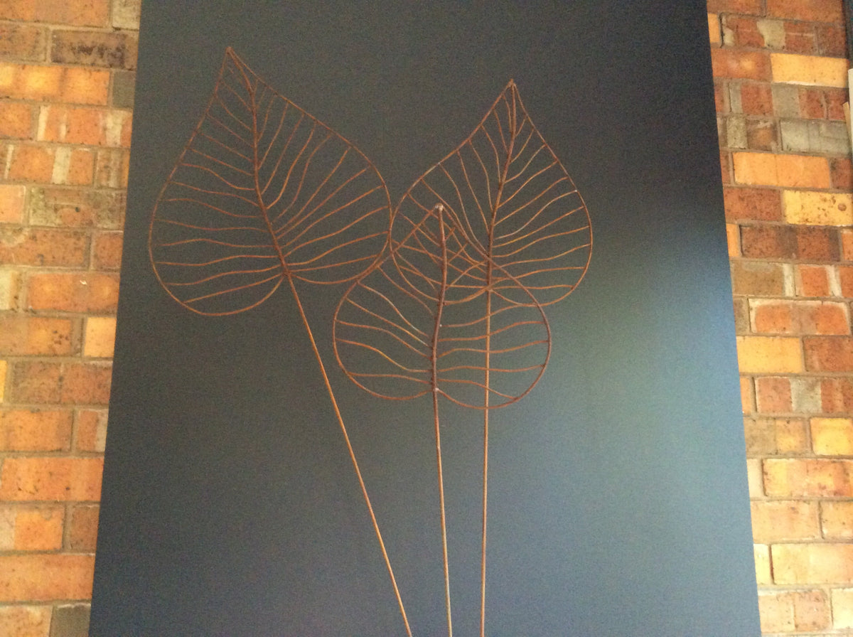  Set of 3/wire leaf stakes