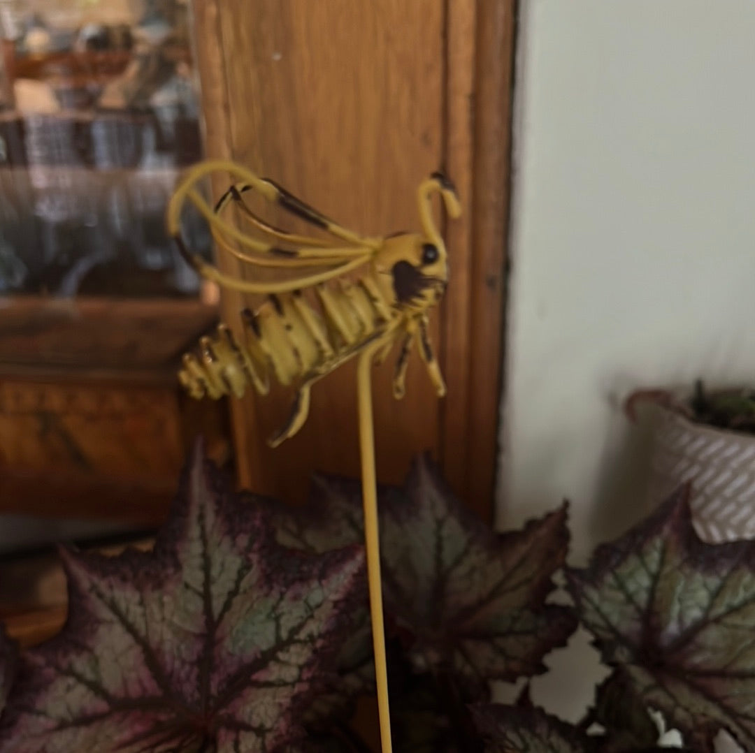  Metal Wire Bee on Stick - Medium